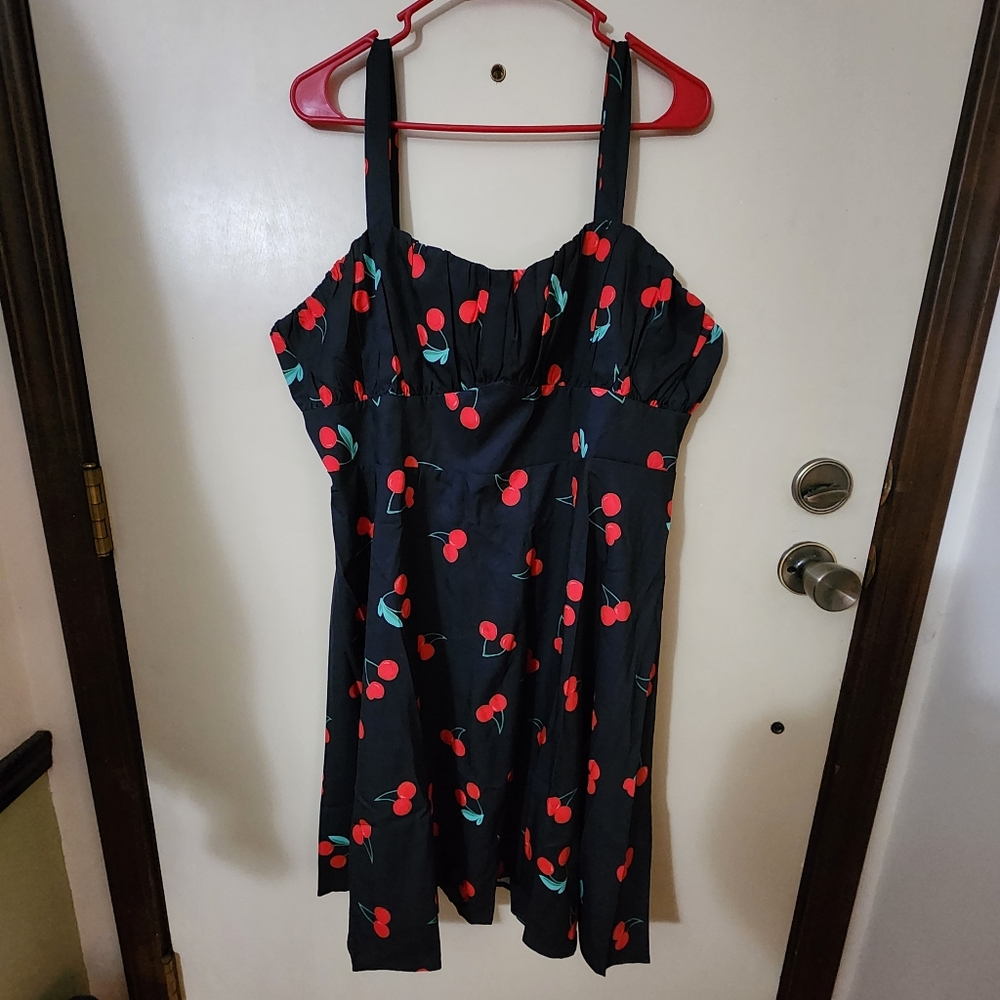 Plus Size Retro Goth 3x Black Cherry Print Twirly Dress